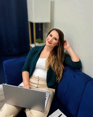 Psychotherapist offering trauma therapy in Ontario  virtually and Sault SSM